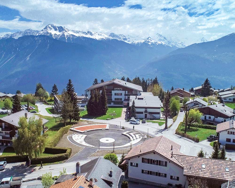 Les Roches